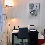 아파트 City L Near Snowcastle, 2 Rooms, Kitchen, Glazed Balcony, Free Parking On Street