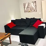 아파트 City L Near Snowcastle, 2 Rooms, Kitchen, Glazed Balcony, Free Parking On Street 케미