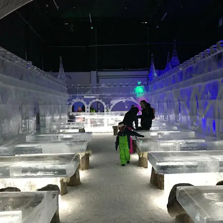 City L Near Snowcastle, 2 Rooms, Kitchen, Glazed Balcony, Free Parking On Street Appartamento *